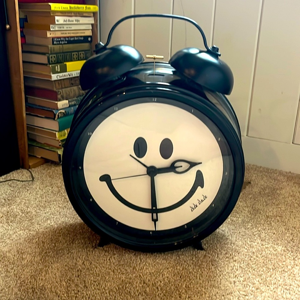 SMILING CLOCK
